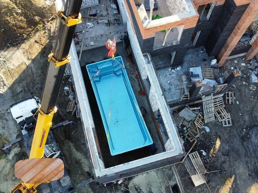 Laguna 9 — зона отдыха у бассейна в Нижнекамске