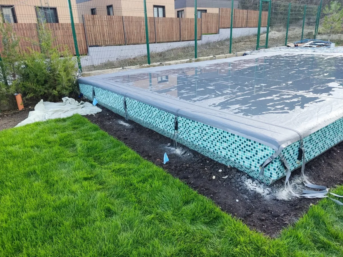 Батутное покрывало на бассейне в Нижнекамске