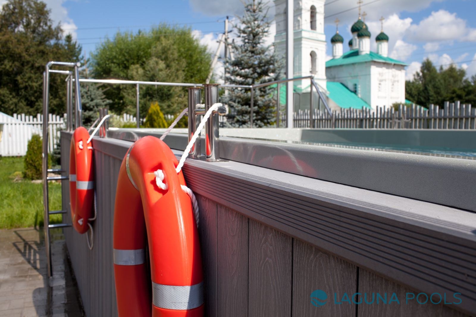 СПА-бассейн с гидромассажем